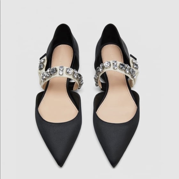Zara scarpe Ballerinas With Beaded Straps Us 8 Eu 39 Poshmark Zara scarpe With Ballerinas With scarpe Beaded Straps Us 8 Eu 39 Poshmark 73690e